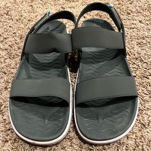 Native Ellis sandal size 10